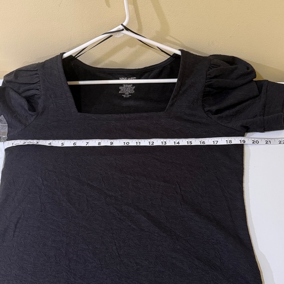 Nine West Women’s Classic casual Blouse | Women’s Puff Sleeve Top Size M Stretch - Picture 9 of 9